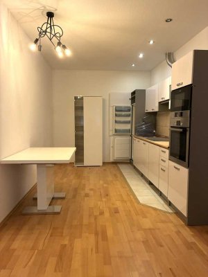 1,5- Zimmer Wohnung mit eigenem Eingang im schönen Zooviertel