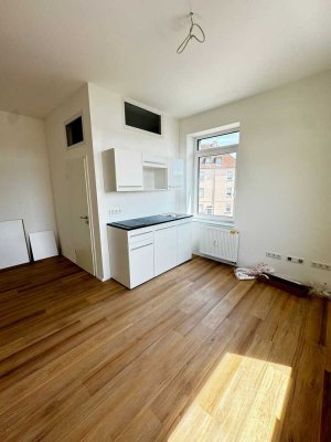 Erstbezug nach Sanierung in Grombühl! 1-Zimmer Apartment inkl. Einbauküche ab sofort verfügbar!