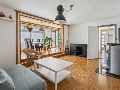 Mehrgenerationenhaus mit zusätzlichen Wirtschaftsgebäuden zur flexiblen Nutzung