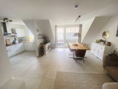 Gehobene 4-Zimmer-Wohnung mit Balkon  am Waldrand von  Königsdorf