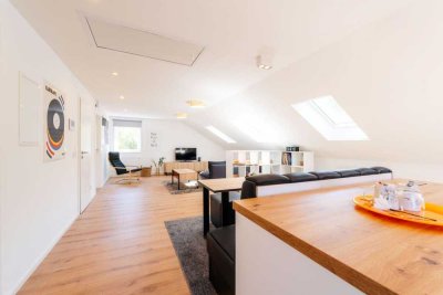 Hochwertig möblierte Wohnung mit Blick über Randersacker