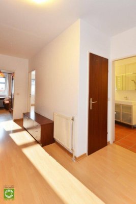 CHRISTOPH CHROMECEK IMMOBILIEN - PERCHTOLDSDORF - Top Einraumwohnung in Zentrumslage mit Garage!