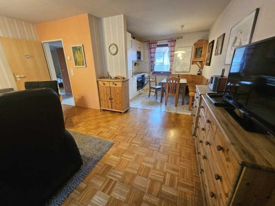 3-Zimmer-Erdgeschoss-Ferienwohnung mit exzellenter Ausstattung und einladender Terrasse.