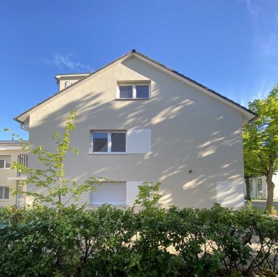 Stilvolle, klimatisierte 2-Zimmer-Dachgeschosswohnung mit gehobener Innenausstattung in Griesheim