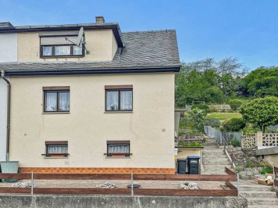 Doppelhaushälfte mit Seele: Ihr Neubeginn voller Geschichten und Möglichkeiten in Probstzella