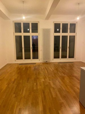 Luxuriöses 2-Zimmer Loft mit Loggia & Tiefgarage