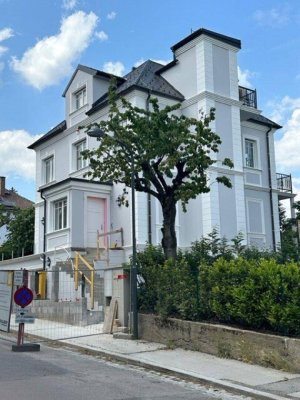 Exklusive, top-sanierte Stilaltbau-Villa mit Fernblick in Bestlage von Gersthof