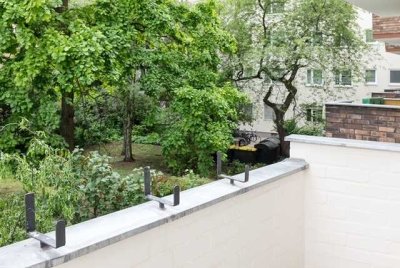 Schöne ruhige drei Zimmer Wohnung mit Südbalkon in Berlin, Schöneberg