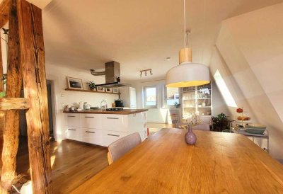 Zeitmiete+zentrale sehr schöne Altbauwohnung+Aug '25 bis Jan+3Zi+110qm+Nähe Hbf