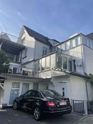 Exklusive Maisonette mit gehobener Ausstattung, Wintergarten & 2 Aussichtsterrassen im Herzen von Mü