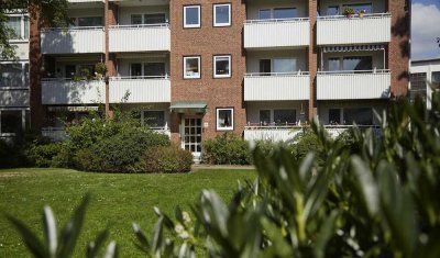 Zwei-Zimmer-Wohnung mit Blick über Bremen vom Balkon