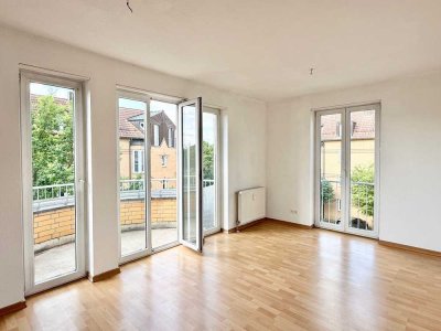 Helle Maisonette-Wohnung mit Balkon in Nauen