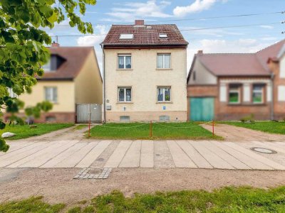 Idyllisches Wohnparadies in Dessau-Roßlau: Charmantes Haus mit großem Grundstück und Natur pur