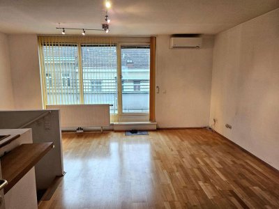 Dachterrassenwohnung auf 2 Ebenen mit Klimaanlage und ohne Dachschrägen