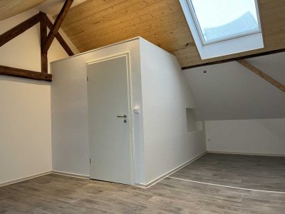 Sanierte 5-Zimmer-Doppelhaushälfte mit in Nierfeld