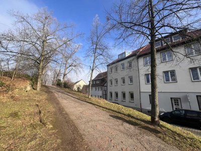 ZU VERKAUFEN: Zentral gelegene, teilsanierte 2-Zimmer-Wohnung direkt an der Soester Wallanlage