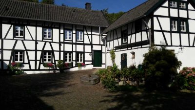 Wachtberg, großzügig wohnen in historischer Mühle, Innenhof, Nebengebäuden, 2 Wohneinheiten möglich