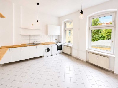 Bezugsfrei am Maybachufer – helle Altbauwohnung mit großzügigen 2,5 Zimmern