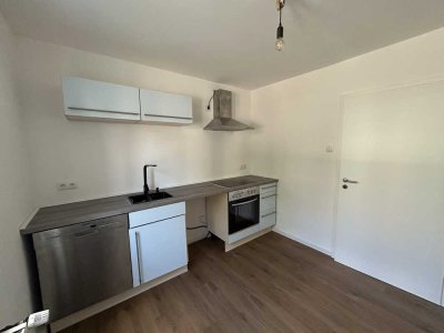 Frisch sanierte 2-Zimmer-Wohnung in Göggingen – ideal für Singles, Paare oder WG