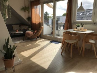 Für Singles/Paare: Charmante möblierte Maisonette-Wohnung mit Balkon in idyllischer zentraler Lage