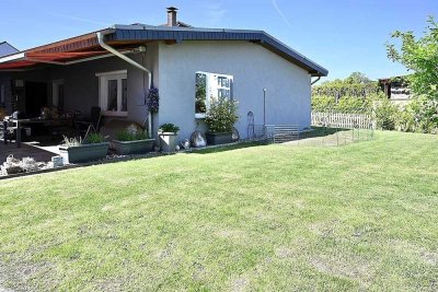 Bochum: 2 für 1: Zweifamilienhaus und Einfamilienhaus (Bungalow) provisionsfrei zu verkaufen!