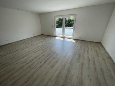 Schöne geräumige 2 Zimmerwohnung mit Balkon