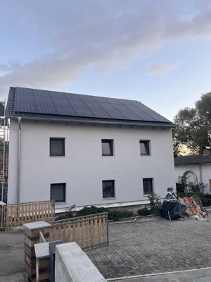 Einfamilienhaus KfW 40 EE mit 5 Zimmern und Stellplatz in Obertraubling-Gebelkofen