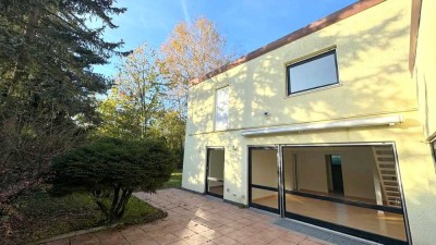 BUNGALOW AUF GROSSEM GARTENGRUNDSTÜCK NAHE ISAR - BAUERWEITERUNG ODER NEUBAU MÖGLICH