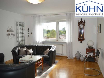 KA-Waldstadt: Sehr gepflegte 3,5-Zimmer-ETW mit West-Loggia, EBK und Kfz-Stellplatz