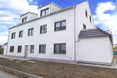 Neue hochwertige DG- Wohnung in guter Lage von Pörnbach