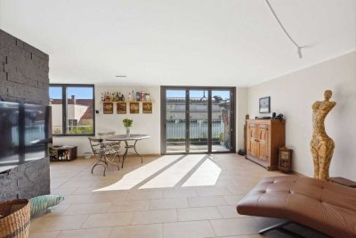 Urbaner Wohntraum! Sonnige 3 Zimmer-Dachterrassen-Wohnung / Perfekte Infrastruktur!!