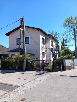 Gemütliches MEHRFAMILIENHAUS mit Garten – 2 Etagen