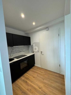 EINZIEHEN UND WOHLFÜHLEN IN LUXURIÖSER WOHNUNG