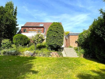 Großzügiges Einfamilienhaus mit weitläufigem, traumhaftem Garten in bester Lage von GÖ-Geismar !