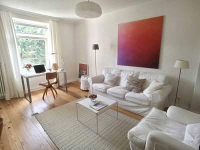 Ruhige, helle 3-Zi-Wohnung in Winterhuder Stadtvilla - möbliert zur Zwischenmiete