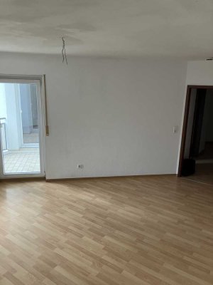 Frisch sanierte 2 Zimmer Wohnung zum Wohlfühlen