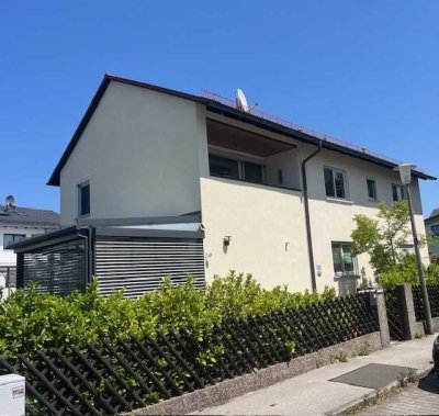 2-Familienhaus mit Wintergarten - Renoviert - sehr guter Zustand mit Nebengebäuden und vielen Extras