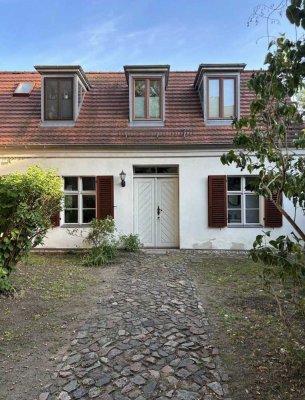 Einmaliges Einfamilienhaus in bester Innenstadlage, denkmalgeschützt mit Gartenanteil