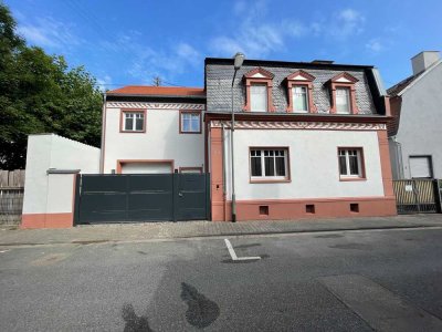 Wunderschönes freistehendes Einfamilienhaus im Villenstil im Herzen von Sossenheim