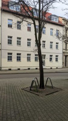 Freundliche teilmöblierte Hochparterre-Wohnung in Halle - nördliche Innenstadt