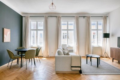 Bestlage im 8. Bezirk, Altbautraum top saniert, hoch, sonnig &amp; geräumig, UBahn in Gehweite, 3 Zimmer (VIE29)