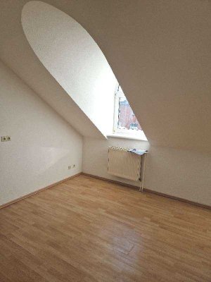 Schöne 1-Zimmer Wohnung mit offener Küche