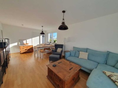 Hochwertiges Schmuckstück mit Balkon und EBK  in sonniger Wohnlage