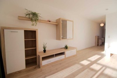 Frisch renovierte und geräumige 1-Zimmer Wohnung mit sehr guter Anbindung