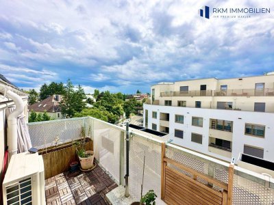 Helle Dachgeschosswohnung mit Balkon und perfekter Anbindung