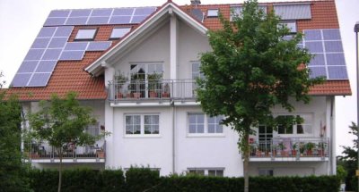 Helle 3-Zimmer-DG-Wohnung mit Balkon in Türkheim