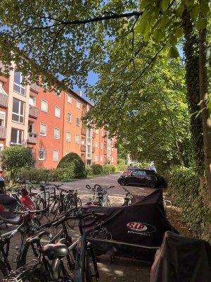 Provisionsfrei von Privat – 3-Zimmer-Eigentumswohnung it Bmalkon & Stellplatz in Freiburg-Herdern