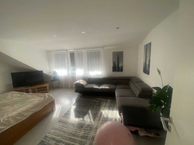 Helle 2-Zimmer-Dachgeschosswohnung in ruhiger Lage von Neuwied-Feldkirchen