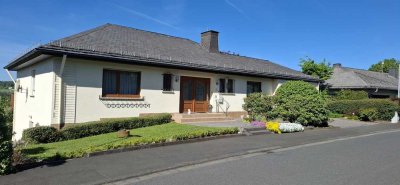 Geräumiges, günstiges und gepflegtes 8-Raum-Einfamilienhaus in Herborn
