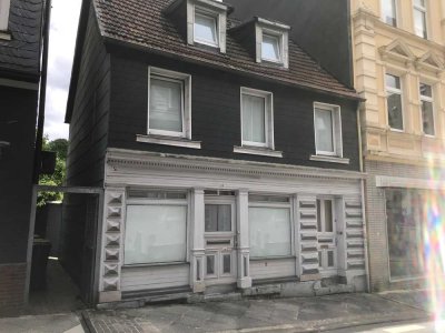 Kleines 6-Zimmer Einfamilienhaus mit Garage in Elberfeld